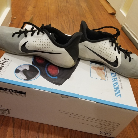 Nike Air Behold - Picture 4 of 4